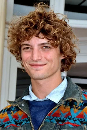 Niels Schneider profile