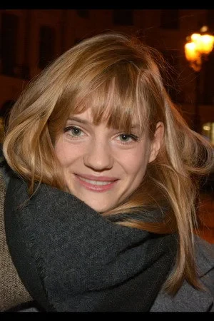 Noémie Schmidt profile