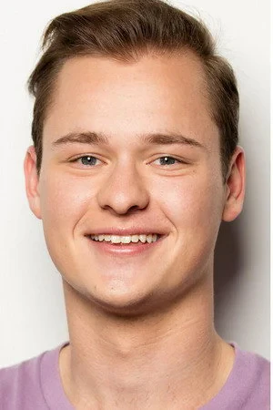 Cooper Tomlinson profile