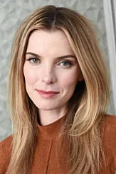 Betty Gilpin profile