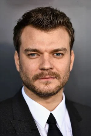 Pilou Asbæk profile
