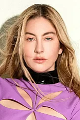 Este Haim profile