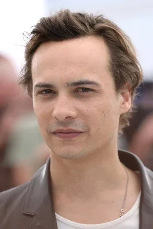 Frank Dillane profile