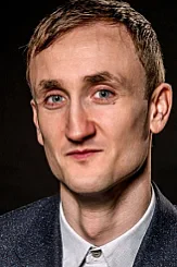 Tom Brooke profile